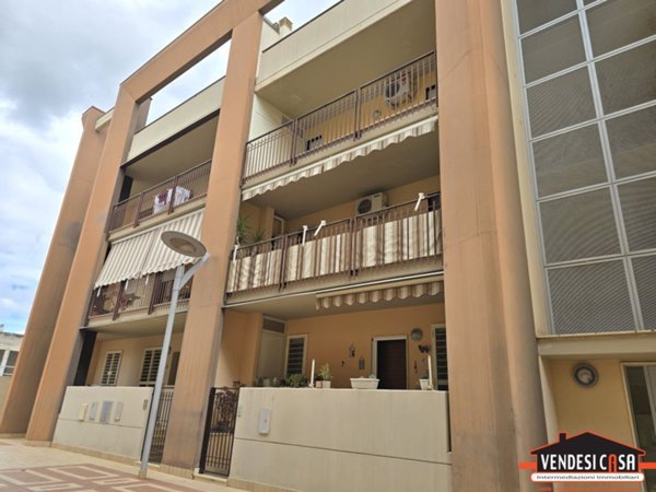 appartamento in vendita ad Adelfia in zona Canneto