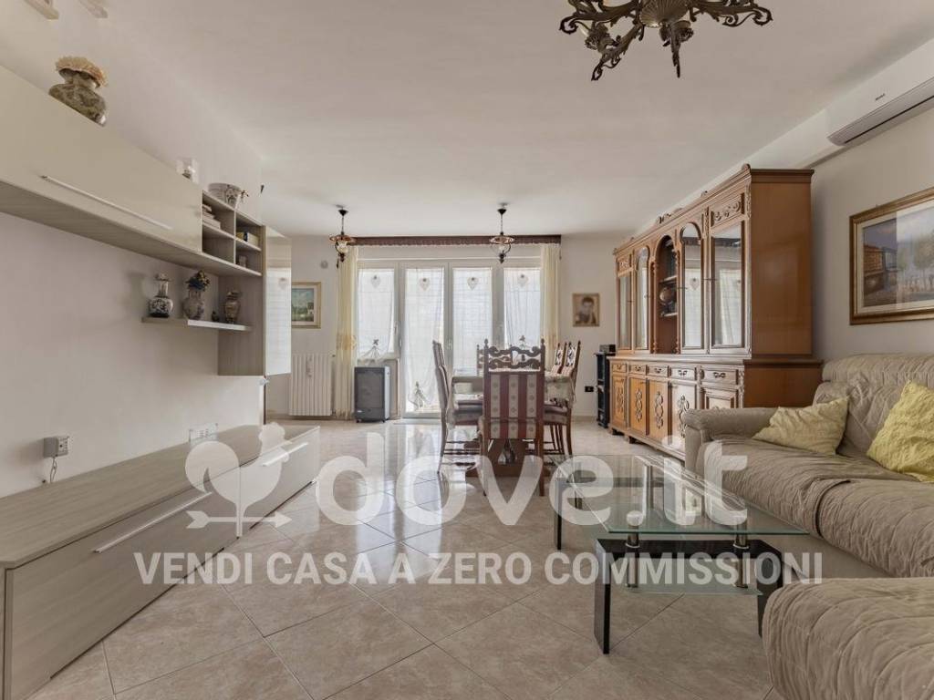 casa indipendente in vendita ad Adelfia in zona Canneto