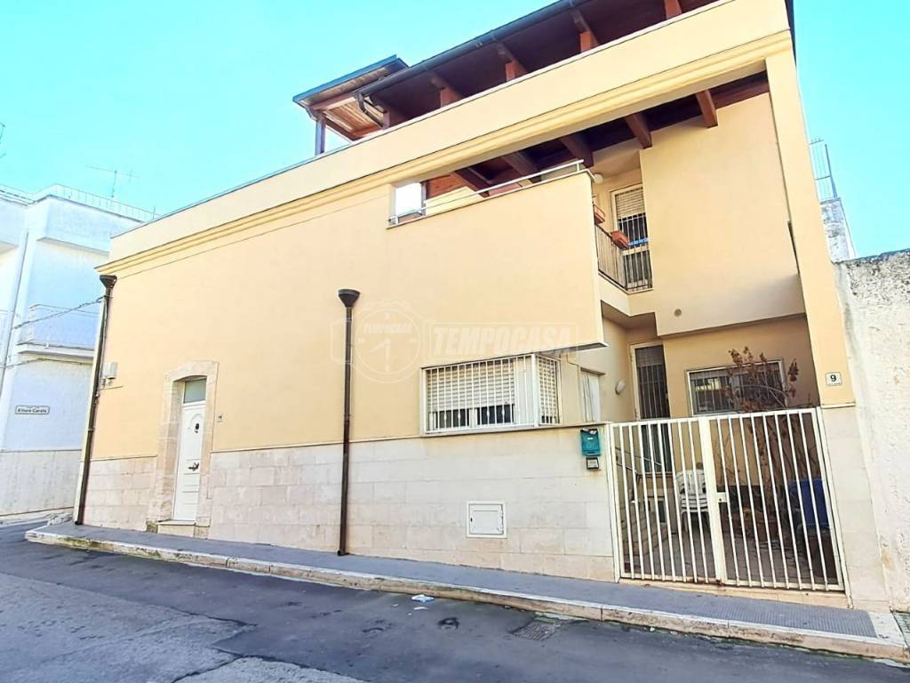 casa indipendente in vendita ad Adelfia