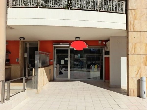 locale commerciale in vendita ad Adelfia in zona Canneto