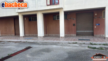locale commerciale in vendita ad Adelfia in zona Canneto