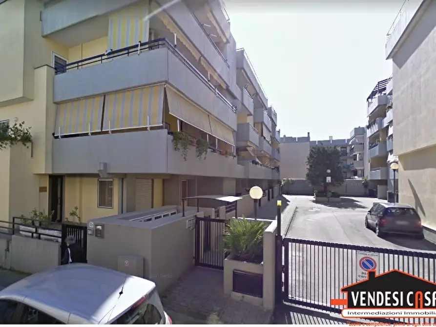 appartamento in vendita ad Adelfia in zona Canneto