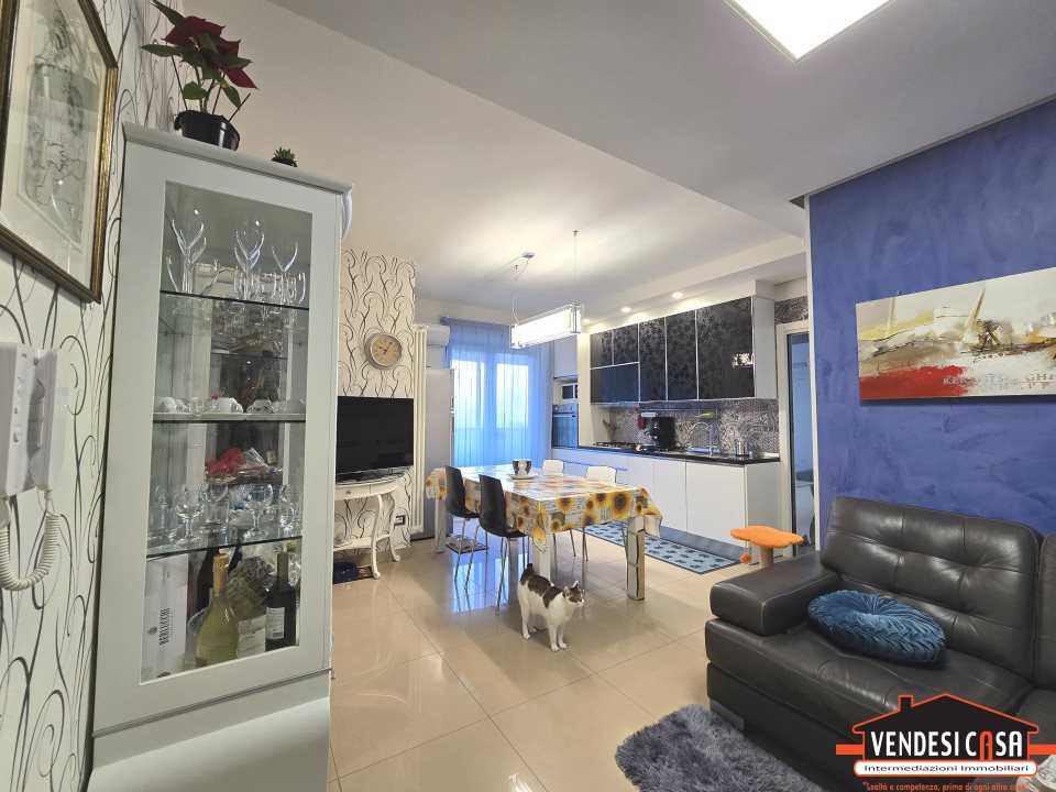 appartamento in vendita ad Adelfia in zona Canneto