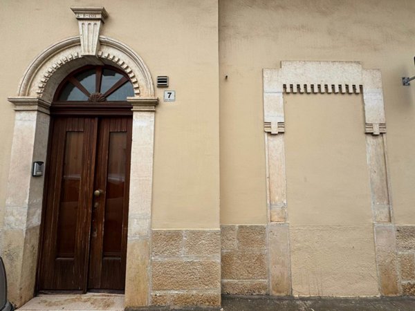 appartamento in vendita ad Adelfia in zona Canneto