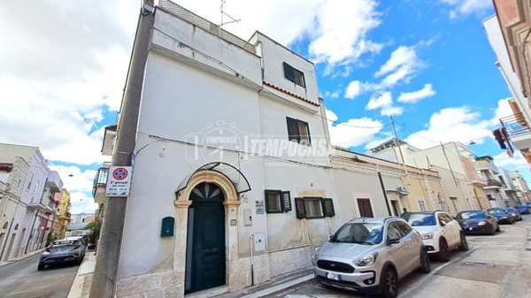 casa indipendente in vendita ad Adelfia
