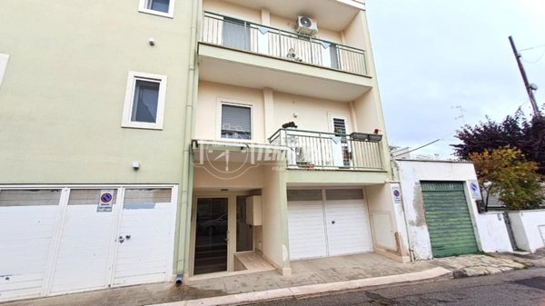 appartamento in vendita ad Adelfia in zona Canneto