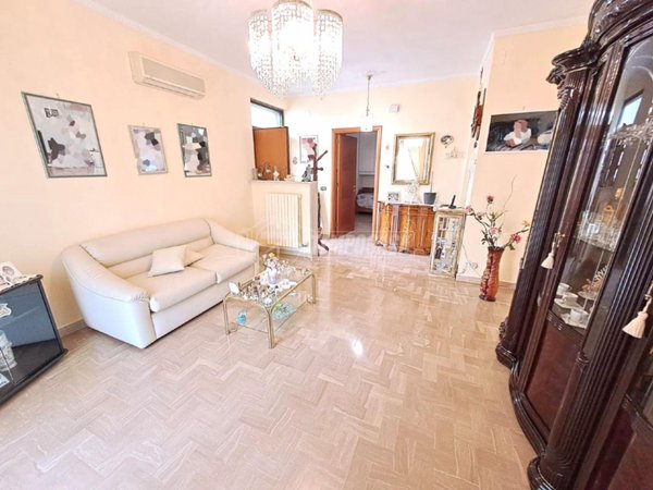 appartamento in vendita ad Adelfia