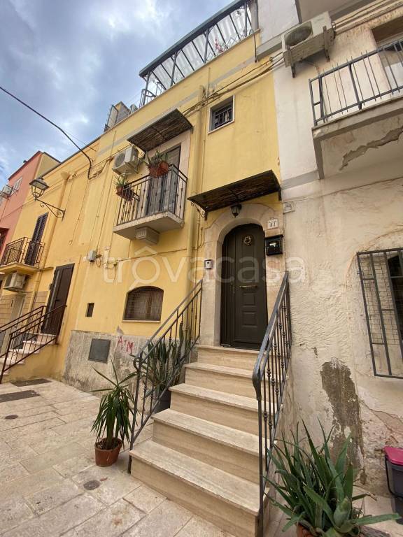 casa indipendente in vendita ad Adelfia