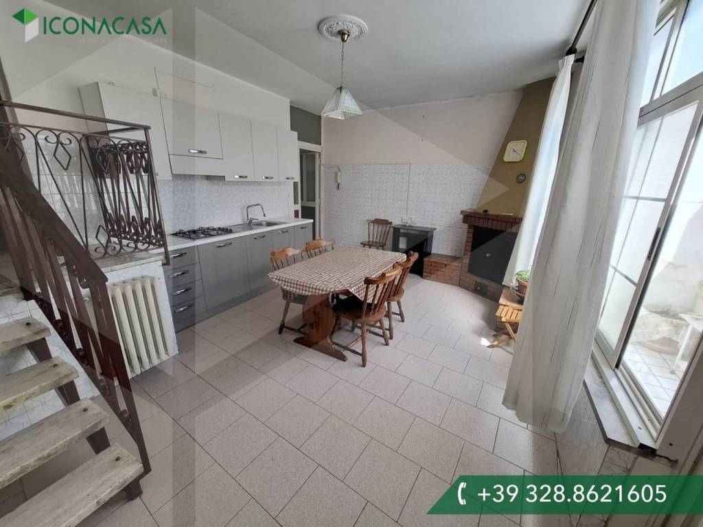 casa indipendente in vendita ad Adelfia