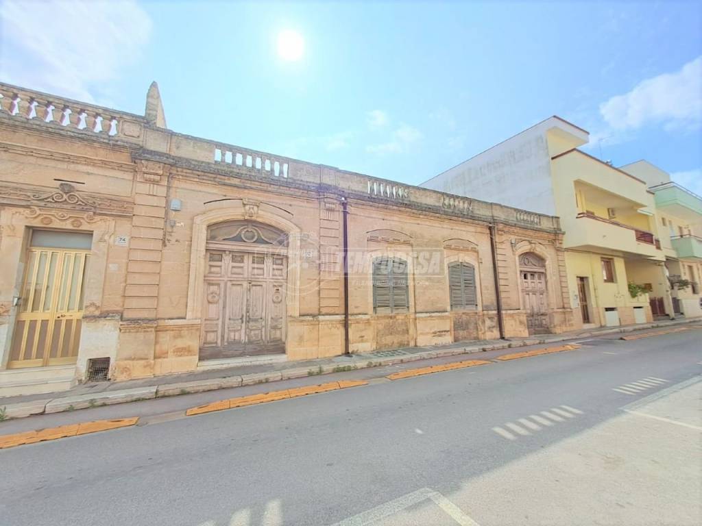 casa indipendente in vendita ad Adelfia in zona Canneto