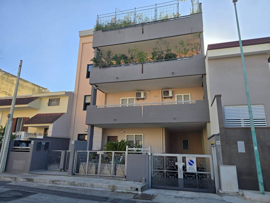 appartamento in vendita ad Adelfia