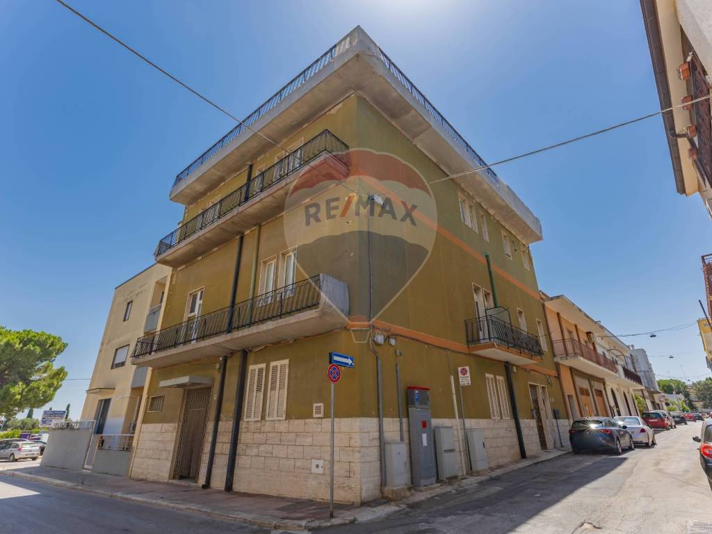 casa indipendente in vendita ad Adelfia