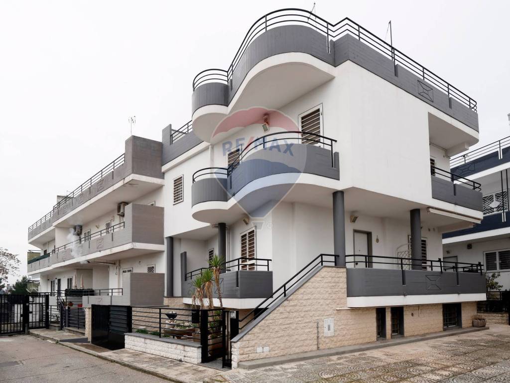 casa indipendente in vendita ad Adelfia