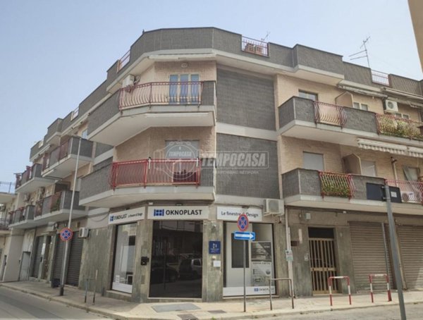 appartamento in vendita ad Adelfia in zona Canneto