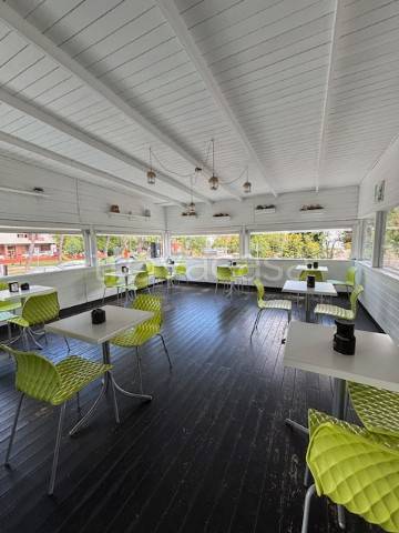 negozio in vendita ad Adelfia