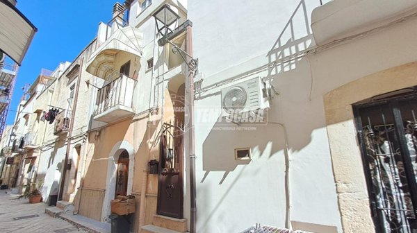 casa indipendente in vendita ad Adelfia