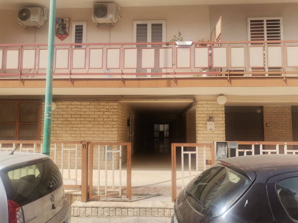 appartamento in vendita ad Adelfia