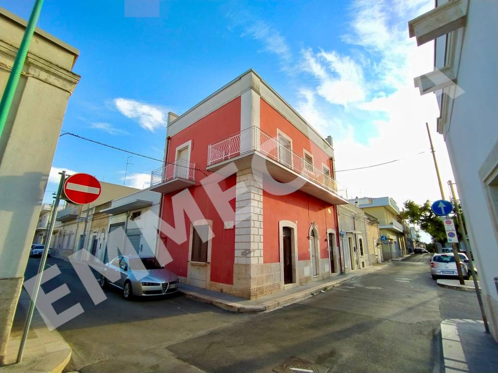 casa indipendente in vendita ad Adelfia