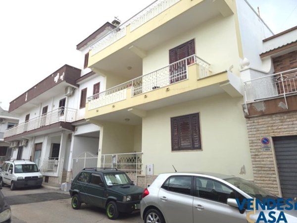 casa indipendente in vendita ad Adelfia in zona Canneto