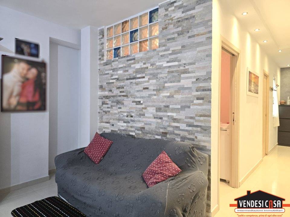 appartamento in vendita ad Adelfia