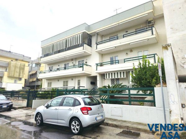 appartamento in vendita ad Adelfia in zona Canneto