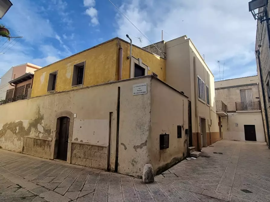 casa indipendente in vendita ad Adelfia in zona Canneto