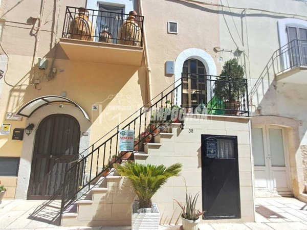 casa indipendente in vendita ad Adelfia