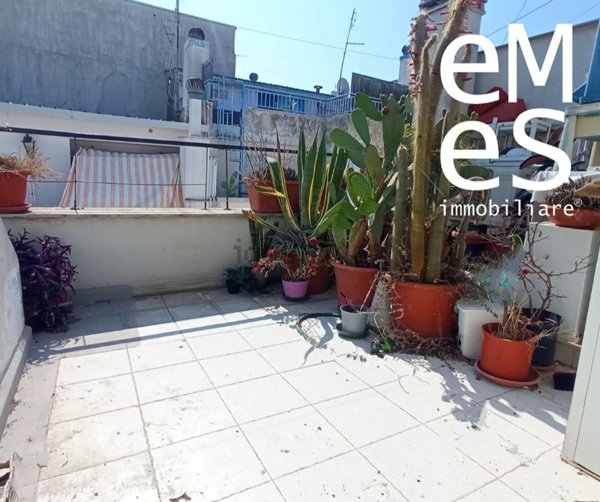 casa indipendente in vendita ad Adelfia in zona Canneto