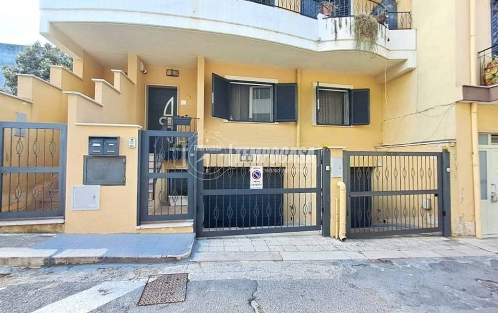 casa indipendente in vendita ad Adelfia