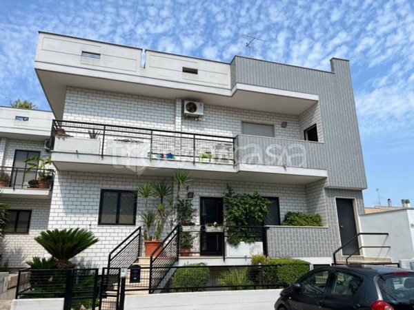 casa indipendente in vendita ad Adelfia