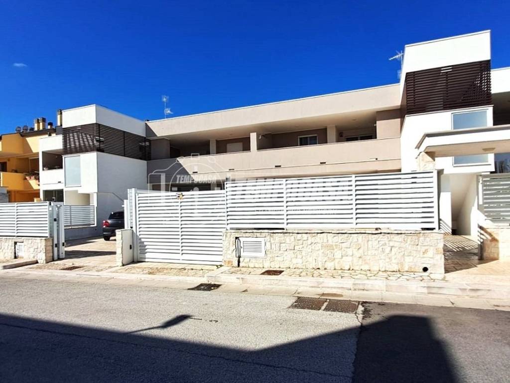 appartamento in vendita ad Adelfia