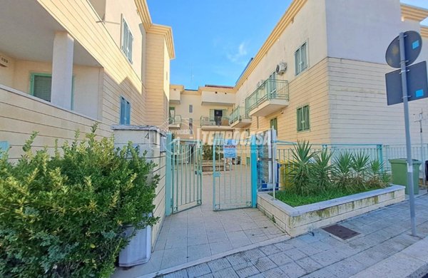 appartamento in vendita ad Adelfia in zona Canneto