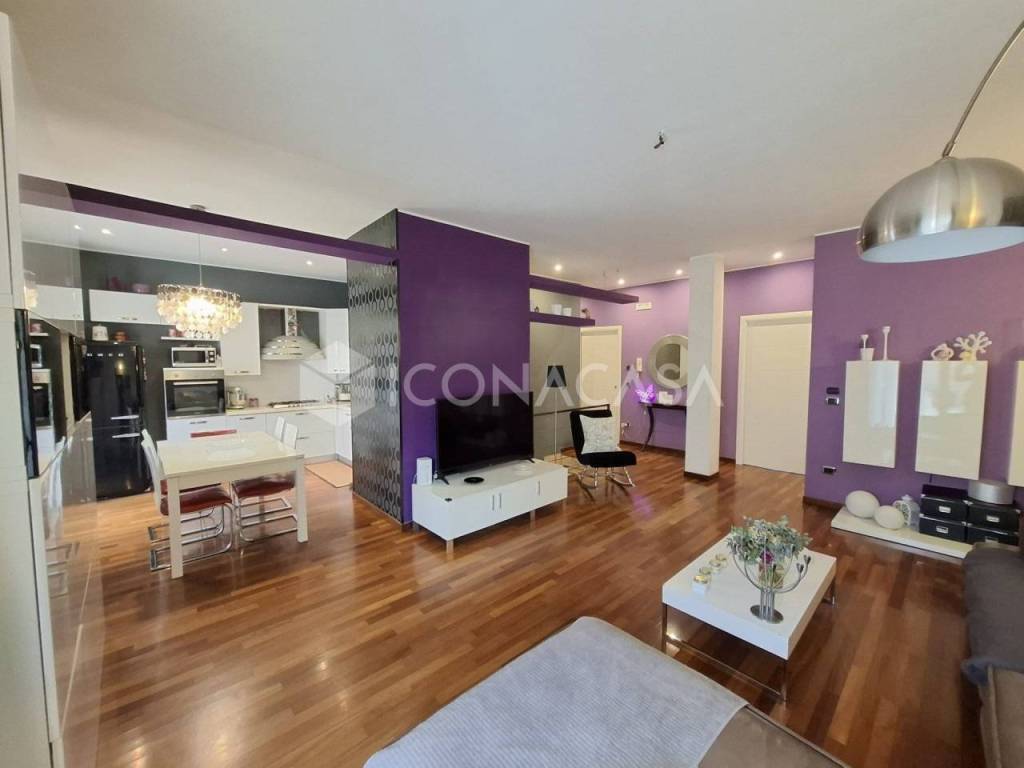 casa indipendente in vendita ad Adelfia in zona Canneto