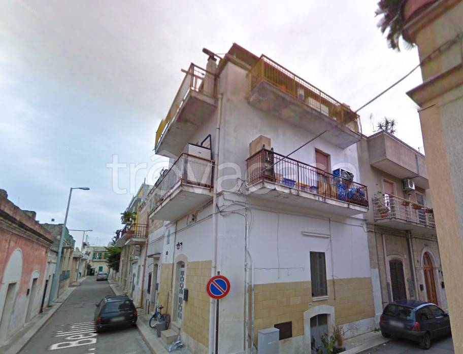 appartamento in vendita ad Adelfia in zona Canneto