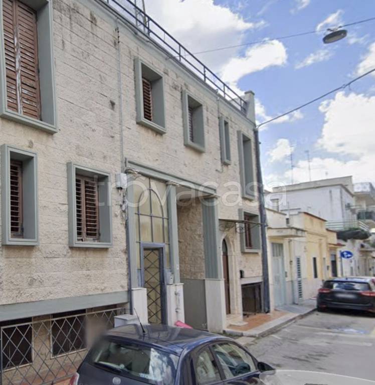 appartamento in vendita ad Adelfia