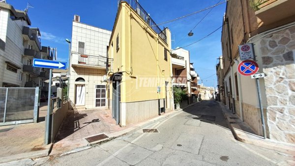 casa indipendente in vendita ad Adelfia