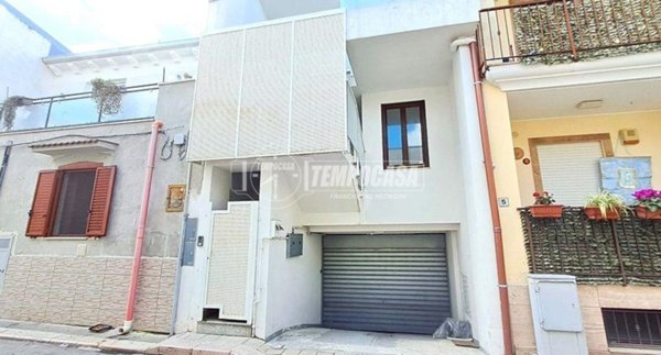 appartamento in vendita ad Adelfia in zona Canneto