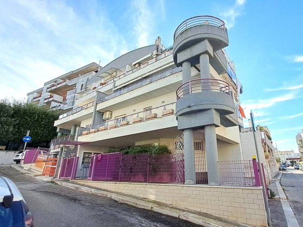 appartamento in vendita ad Adelfia