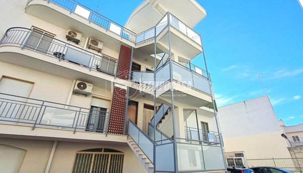 appartamento in vendita ad Adelfia