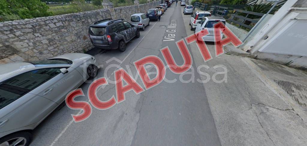 negozio in vendita ad Adelfia