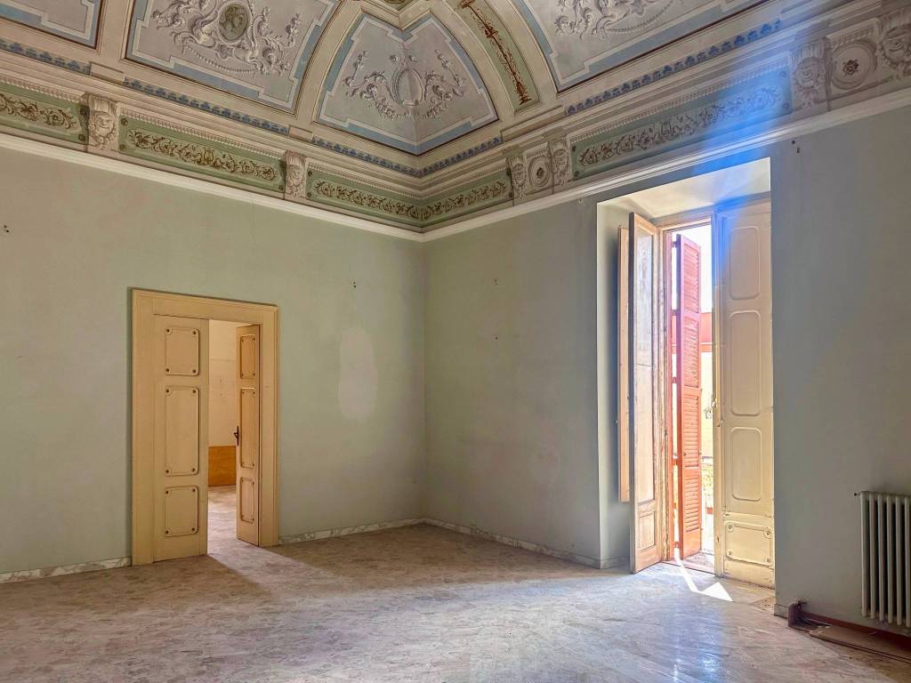 intera palazzina in vendita ad Adelfia