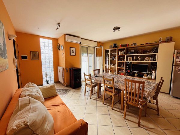 appartamento in vendita ad Adelfia