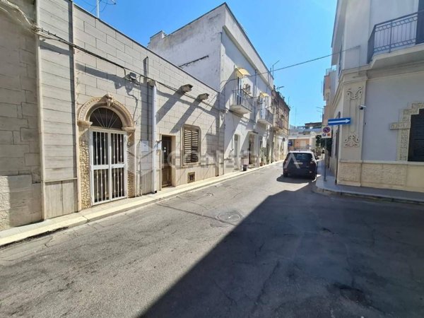 appartamento in vendita ad Adelfia