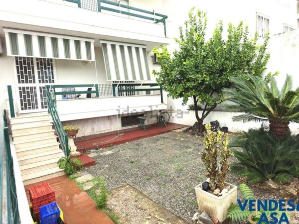 appartamento in vendita ad Adelfia in zona Canneto