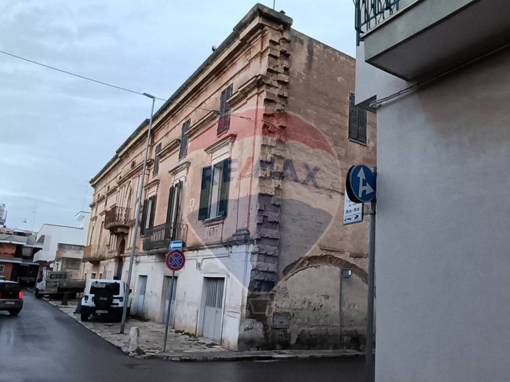 casa indipendente in vendita ad Adelfia in zona Canneto