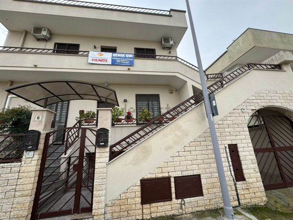 appartamento in vendita ad Adelfia