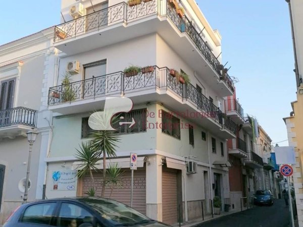 intera palazzina in vendita ad Adelfia