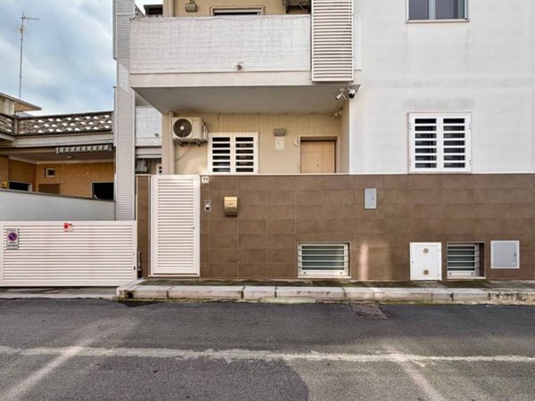 appartamento in vendita ad Adelfia