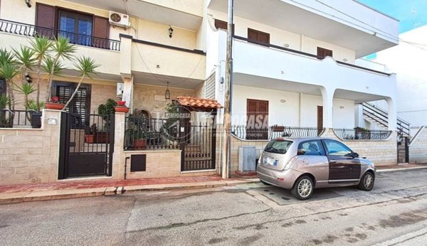 casa indipendente in vendita ad Adelfia