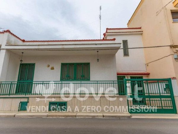 casa indipendente in vendita ad Adelfia in zona Canneto